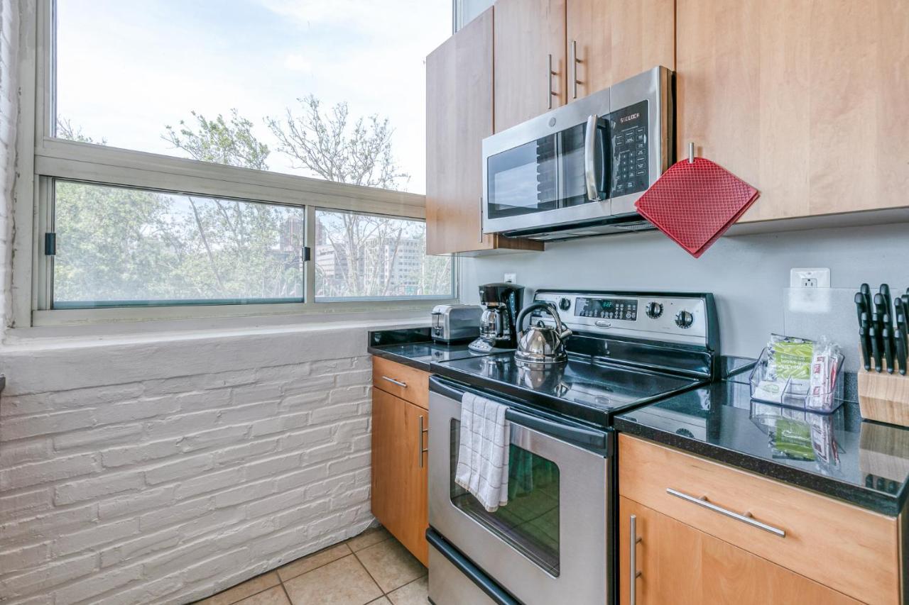 Metroflatsat509Vinestreet Philadelphia Exterior photo
